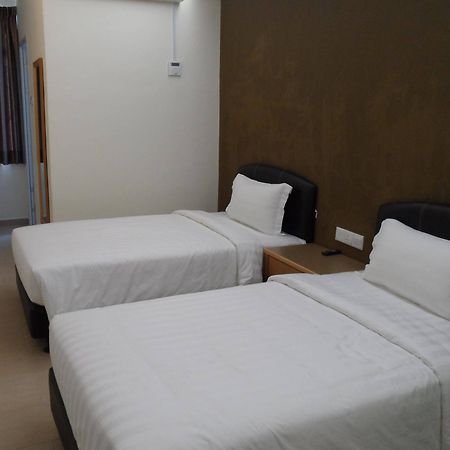 Hotel Grand Court Inn - Sungai Besar Kültér fotó